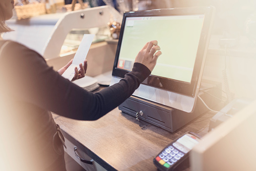 Why The SMEs Go Digital Scheme To “Tech Up” Is The Best Thing For F&B Businesses In 2017?